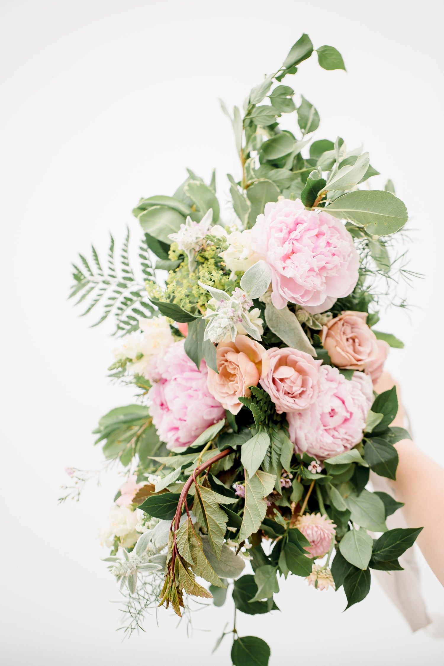 Explore our wedding flower arrangements